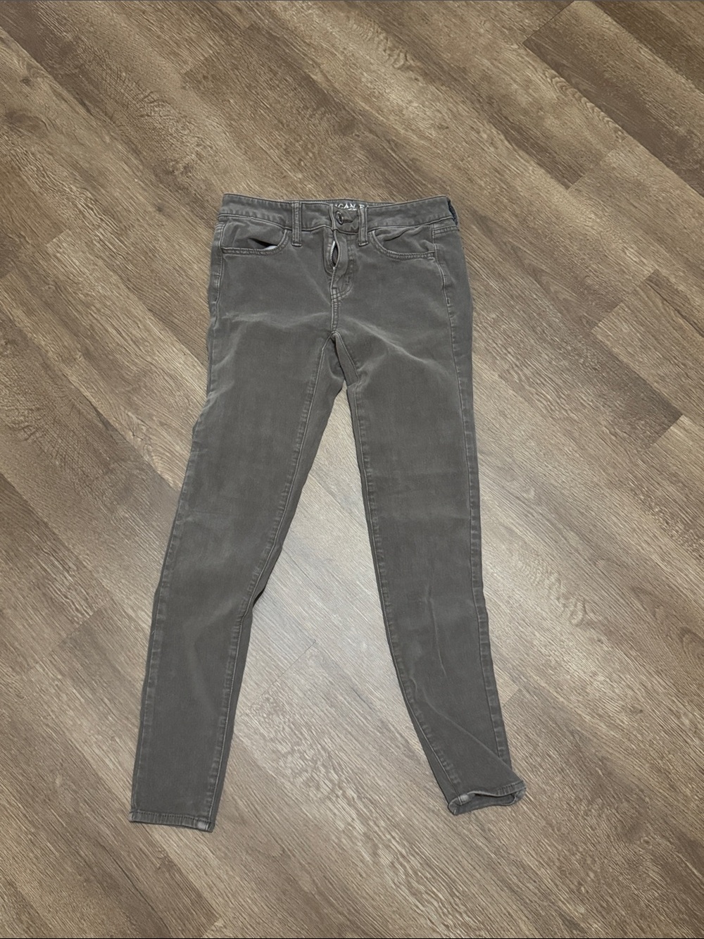 American Eagle Outfitters Women’s Skinny Jeans in Charcoal